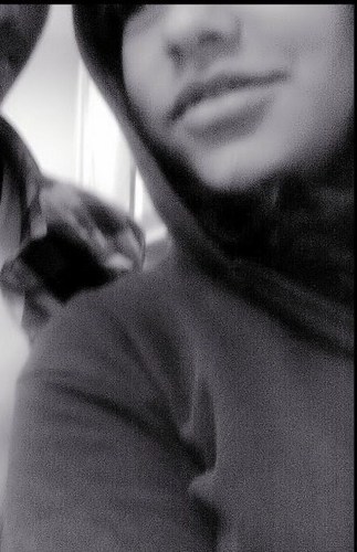 Nao preciso meu preocupar com quem eu ando nem com quem eu falo so sei que algumas dessas pessoas sao verdadeiras comigo isso e o que basta nao da para citar td