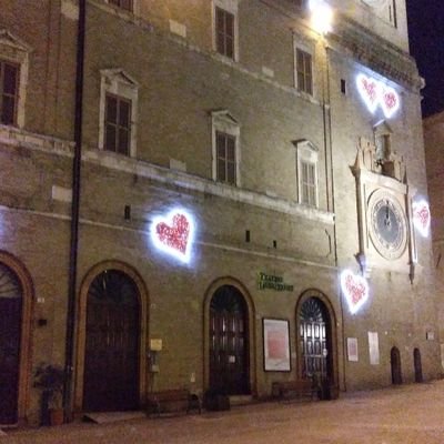 SahRossi's profile picture. 