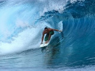 Segue ai...Professional Surfer, Love my Girl @CloeHeal n my boys Zeke n Zion... living n loving life in West Oz .TKS GOD. https://t.co/bRouiKp0g9