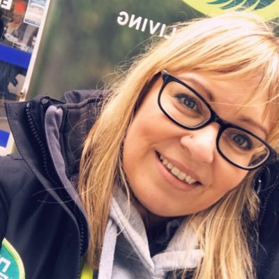 I am Helen the Northern BDM, we supply high quality artificial grass to homes & commercial projects throughout the UK. Get in touch on📱07715643966 for samples.