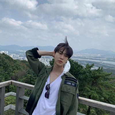 ฟีฟ่า (n.) บุคคลที่โสดที่สุดในโลก