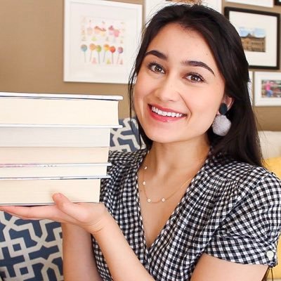 kaatreadsalot's profile picture. KAH-tee-uh | she/her 🌸📖