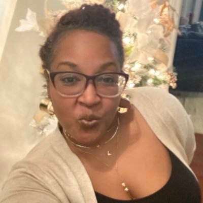 I LOVE BEING A WIFE & MOM. FUNNY,GENIUNE,LOVING,CARING,SWEET, FRIENDLY, SILLY,GOOFY,I REALLY LIKE TO LAUGH AND I LOVE JESUS! SIMPLY BLESSED!