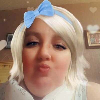am clare I have learning difficulties am making friends with people on Twitter to