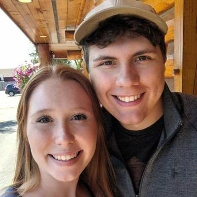 vibes_wi's profile picture. ski liftie