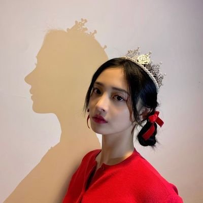 GEN!RP • 상해에서 기계를 춤, 그리고 프리스틴의 영상 중 하나가됩니다. 1998년에 당신이 가장 좋아하는 사람으로 태어났습니다. 내 이름은, 주결경. ♡̷