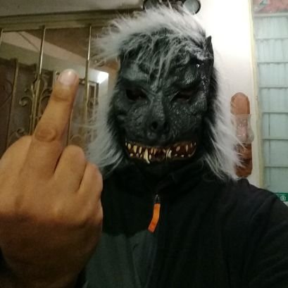 Mascarudo24's profile picture. Descontrol total, como mi país! locas ideas, la vida sigue. 😎