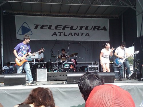 Antromusic's profile picture. Banda de Pop que crea musica que te hace bailar!