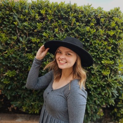 TraceAlace15's profile picture. Living for Him because He died for me