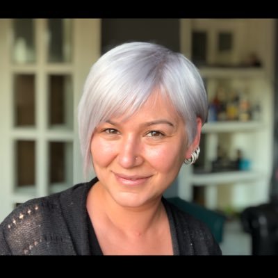 harikagnaykarat's profile picture. dünyayı feministler kurtaracak ve erk’i öldürmekle başlayacak her şey