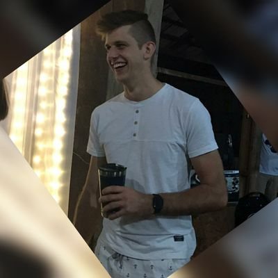 DEUS te quer sorrindo....
