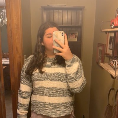 mary32211467's profile picture. 