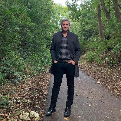 LeslieM92812265's profile picture. Just who I am