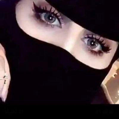 * * * .. قَصهـ غــرامـ عــاَشــت فـيِ روحيِ عَليـلهـ وَفــي الـخــتاَم نـــودعـ أيــآمـ جَٰـميـله .
