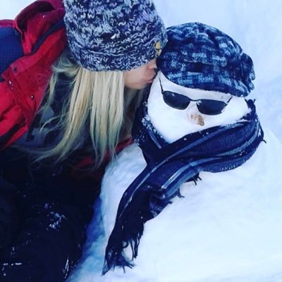 lariss1992's profile picture. 