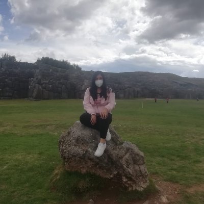 Villarrealina 🧡 | Comunicadora en formación | Amada, poco intensa y con unas cuantas gotas de frialdad a mi romanticismo. 💌