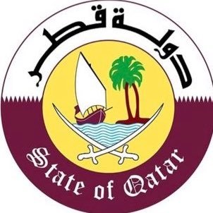 شيئان لا تتخلى عنهما أبدًا: ابتسامتك للناس وحسن ظنك فيهم
