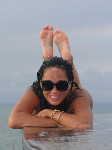 Aqui não é a Amanda Barbosa e sim um FÃ CLUBE dela ! Somos os 1° Fã Clube da DIVA  e reconhecido por ela! Donas: @villyLeticia e @Mari_Bettamio.Criado: 06052011