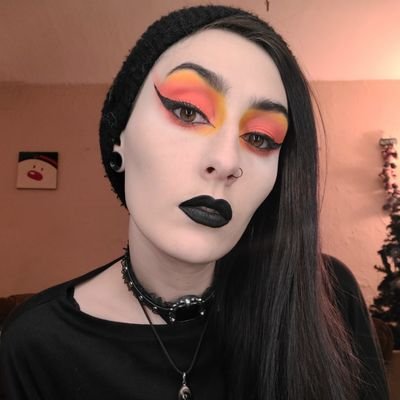 spookyboo_15's profile picture. existing is exhausting.