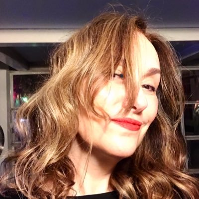 lolasilberman's profile picture. Gestora Cultural • CEO & fundadora de Camarones • Lic. en Curaduría en Artes