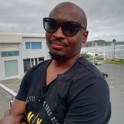 Morollong'Tholo'namane'motsepei
Son of the soil...born an raised in dusty streets of Mt Fletcher.....
