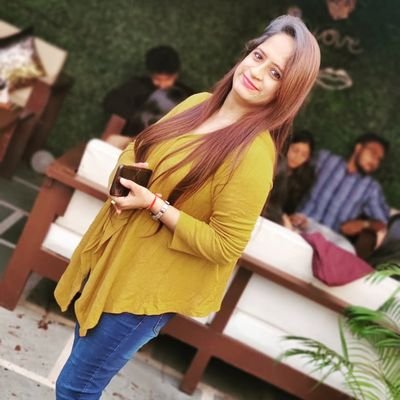 Sakshi16072674's profile picture. Company Secretary