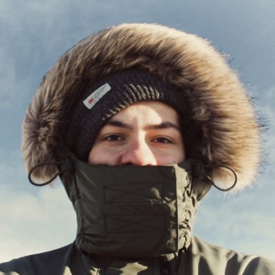 PeacockAngus's profile picture. ✈️🍇