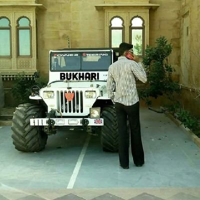 NazirBukhari7's profile picture. MüsâfîR