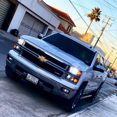 santinomedinaru's profile picture. Lealtad Valor y Discreción !!! ⚜️♠️