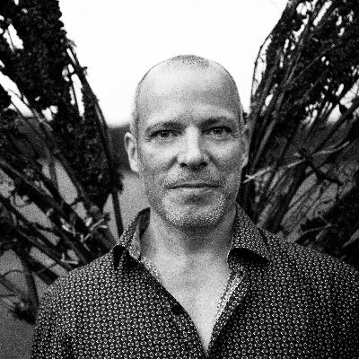 tomasjensen3's profile picture. chanteur argentino-franco-québécois, aspirant à devenir peintre cubano-brésilien