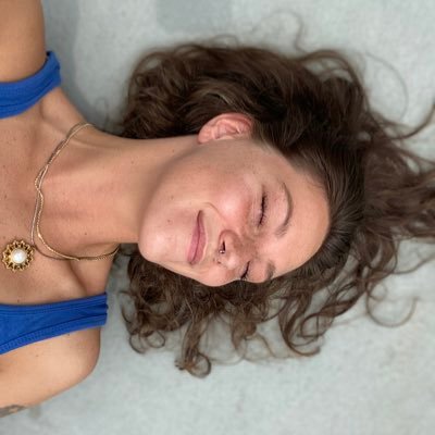 KatieConnellyy's profile picture. I’ve heard if you don’t adapt, you just like, die