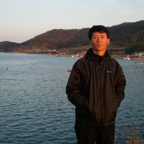 자연친화적인 삶을 살고자 노력합니다.
농사도 짓고 명상도 하고...
지구가 살아나면 좋겠습니다