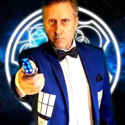 Character Voice Actor and Actor with tons of accents/dialects. Renaissance man & all-around geek. 2 know me, is 2 love me. In the, uh, fraternal sense.