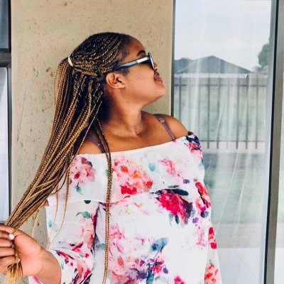 Thando_Lindelwa's profile picture. 