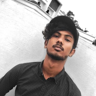 __yazy__'s profile picture. 