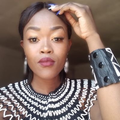 God before everything 🙌 Young black strong woman with content 👑Mother 😍