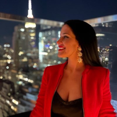 adriana_nic126's profile picture. location: NYC or by the food/ job: producing videos at SNL