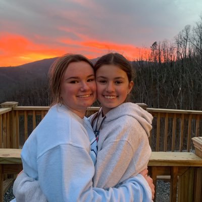 AbbieSm64551927's profile picture. SDHS Varsity Cheerleader