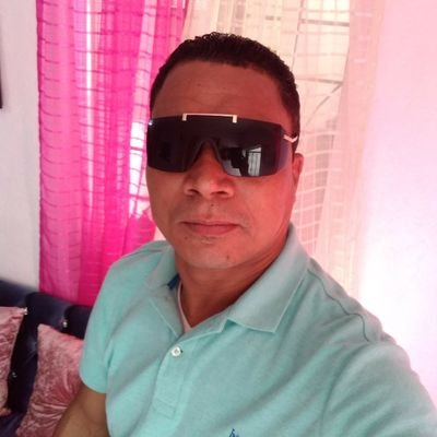 soy empleado privado profesión operador .. cualidades seguir los temas de suma intereses de mi país seguir activo con papa dios el meda la energía del día día