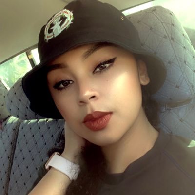 charmanggo's profile picture. 