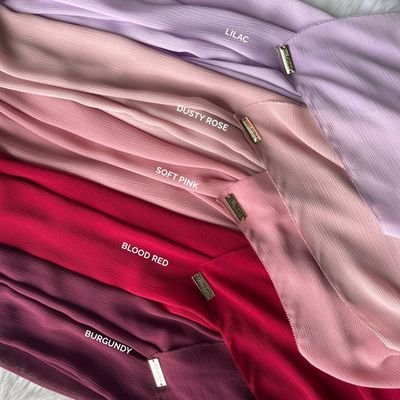 heeladinabydina's profile picture. 🧜🏻‍♀️Kamelia Cosmetics KC-DS-335
🥀Girlboss Ferra Rossa Beauty | Dermova
💗 Hydrating Skin Tint
💄 Syedewa x Ferra Rossa