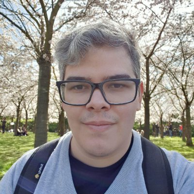 Adevslife2's profile picture. 