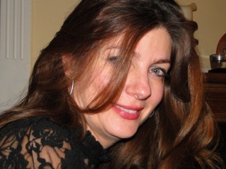 Transformational coach and workshop leader. Loves to create change and have fun at the same time. Enjoys life and sunshine and a glass of wine!