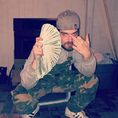 Gwade318's profile picture. Young wild n free till I'm RIP

BEEN TRAP SINCE THA GAP