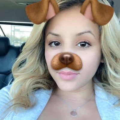 Elizabe45617567's profile picture. health and beauty