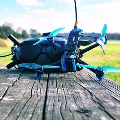 Razorline2's profile picture. Hacker, tinkerer of LTE modems and drone pilot, AI enthusiast, Humane AI pin and Rabbit R1.