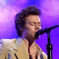 liv is telling harry to WEAR A REAL MASK (@wolveslouwt) 's Twitter Profile