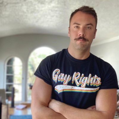 Director of video & social for https://t.co/rSWZfgNgJS: @queerty, @lgbtqnation, @gaycities, & @into_tweets, actor and producer on @EastSidersTV on @netflix.