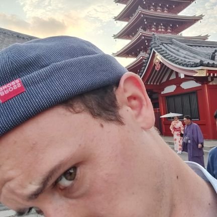 Da hinten ist ein Weg, ein kleiner.
https://t.co/a0O7wllUMJ