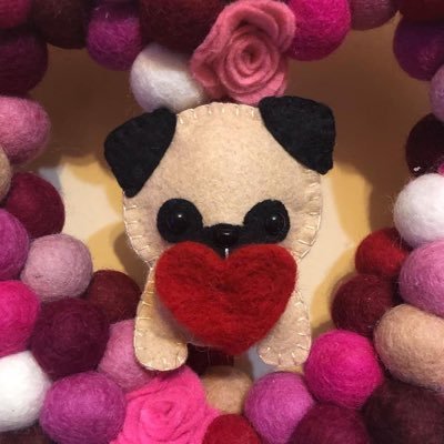 Pug products for you & pug! Tees, pillows, duvet covers, shower curtains, mugs, clothes & more. Pug Squad Co-founder. Pug Camp organizer, Alter ego @curiouslt